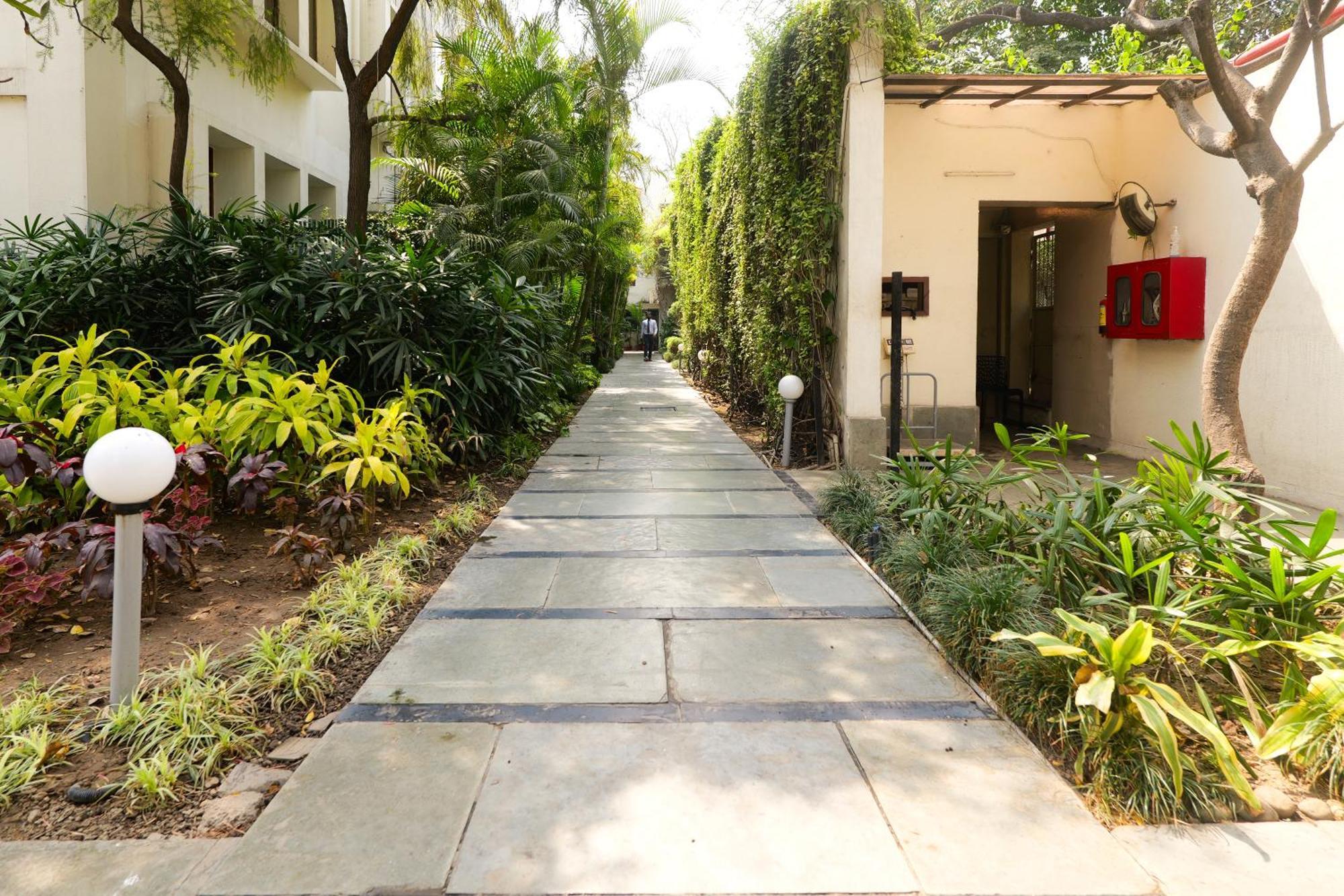 The Manor - New Delhi Hotel Exterior foto