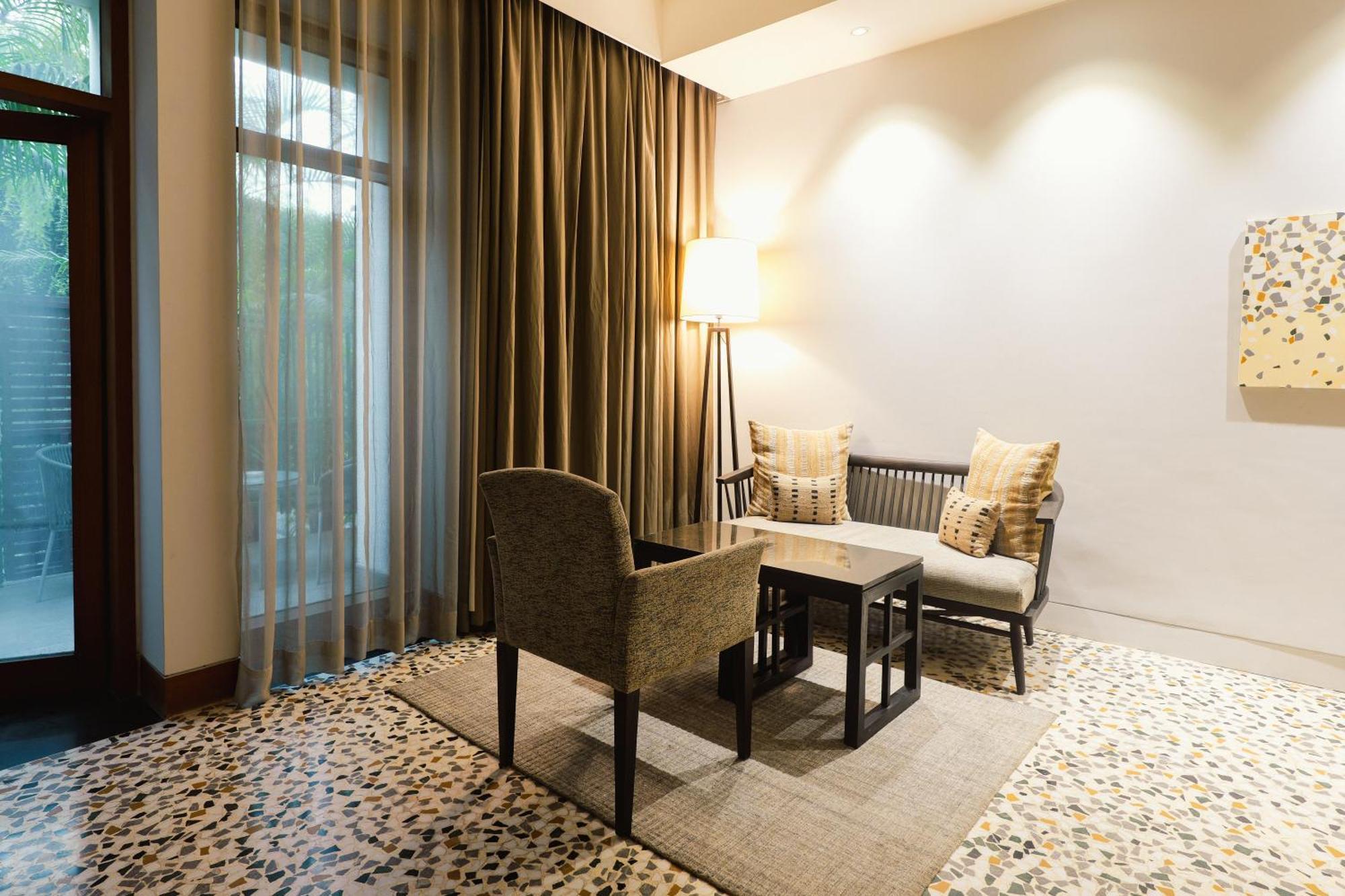 The Manor - New Delhi Hotel Exterior foto