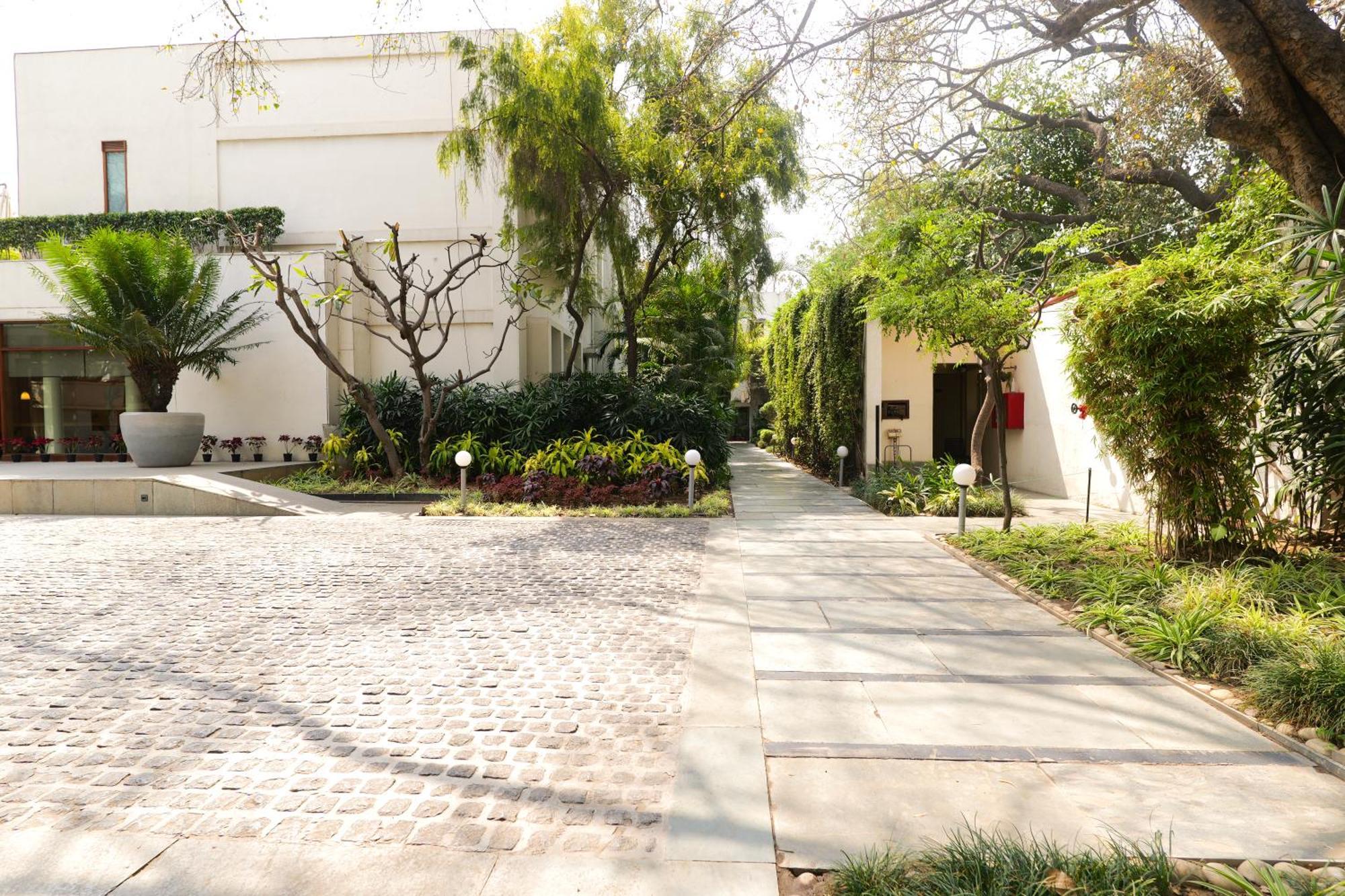 The Manor - New Delhi Hotel Exterior foto
