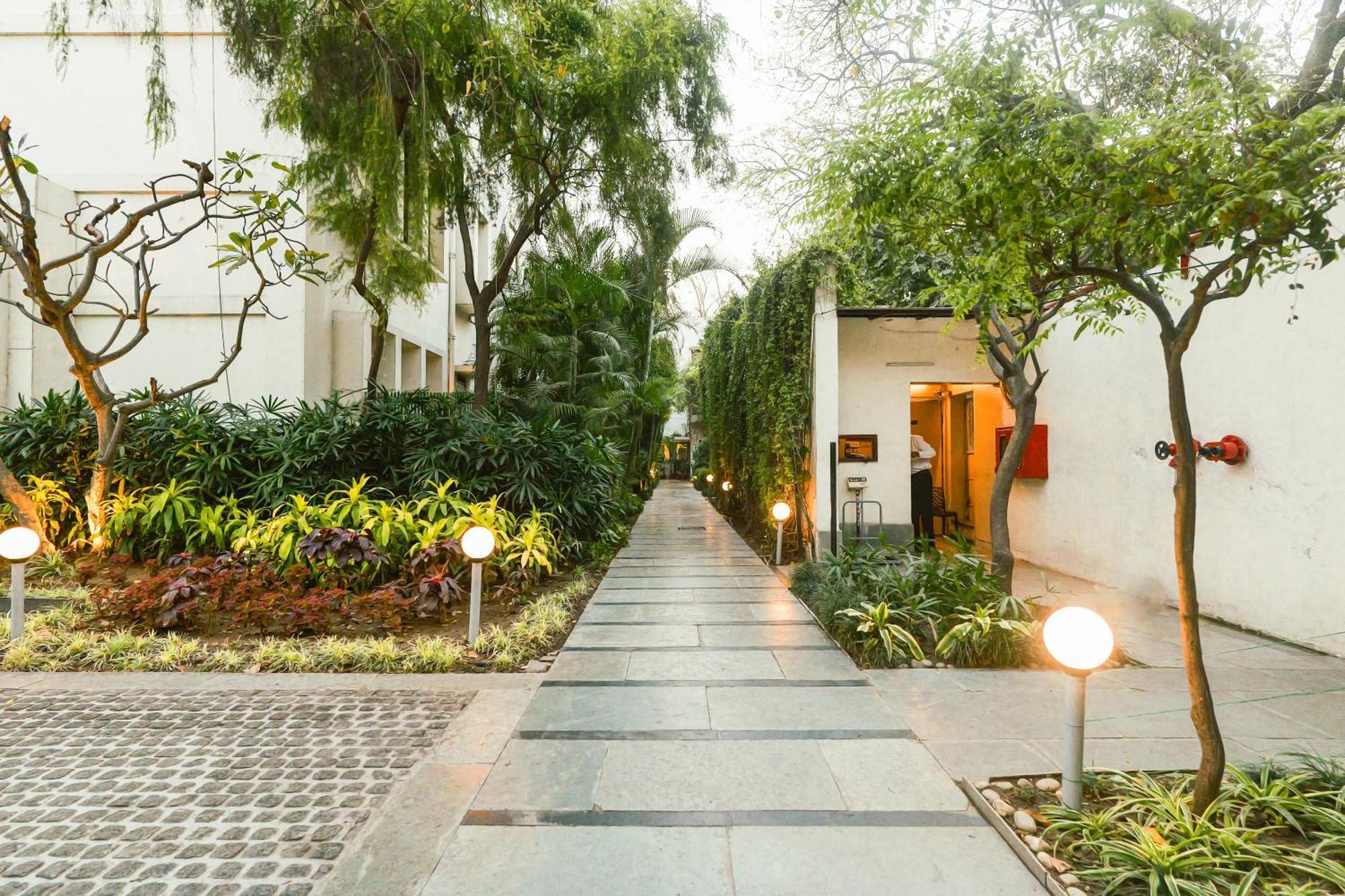 The Manor - New Delhi Hotel Exterior foto